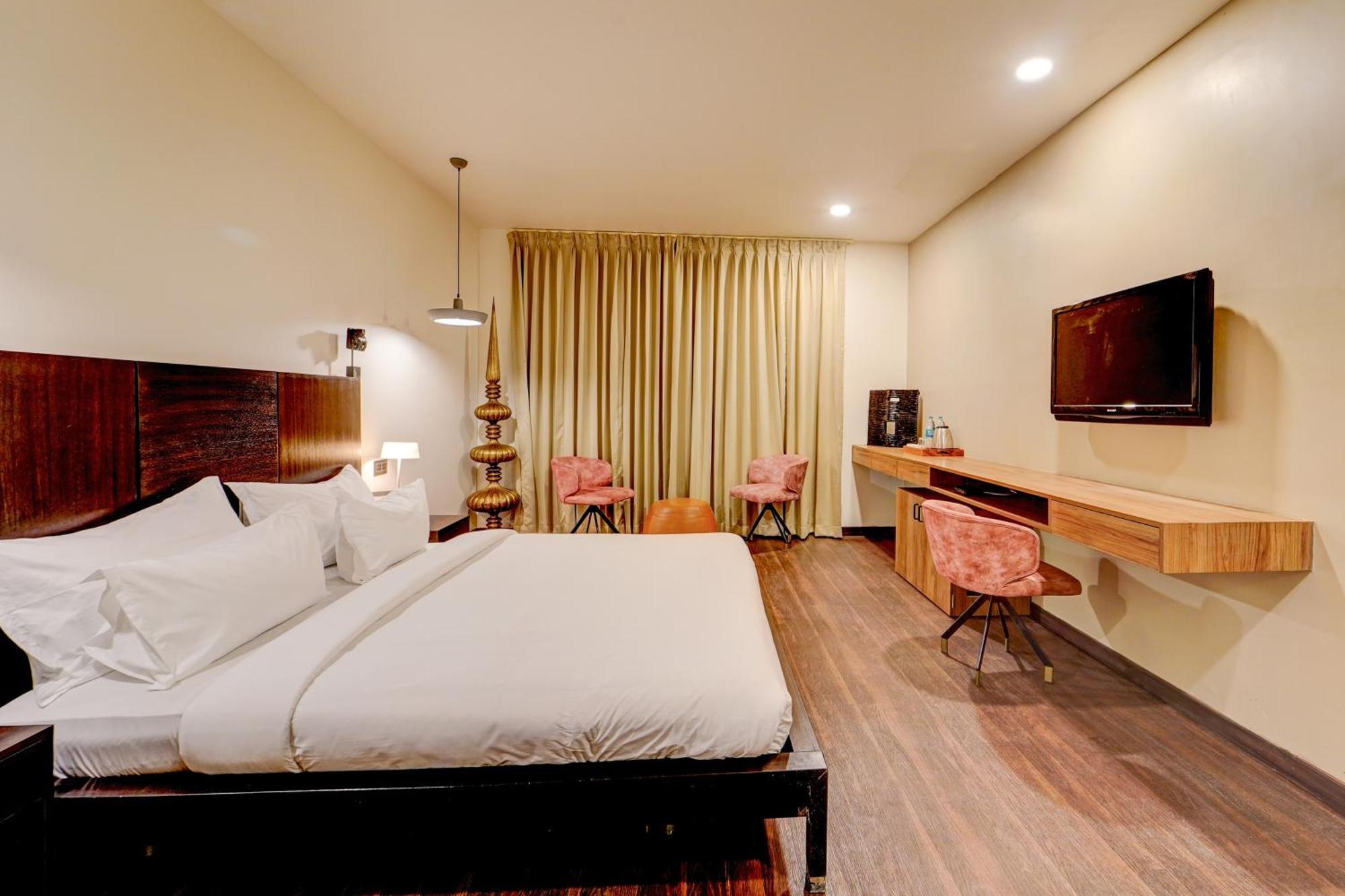Palette - The Slate Hotel Nungambakkam Chennai Exteriör bild